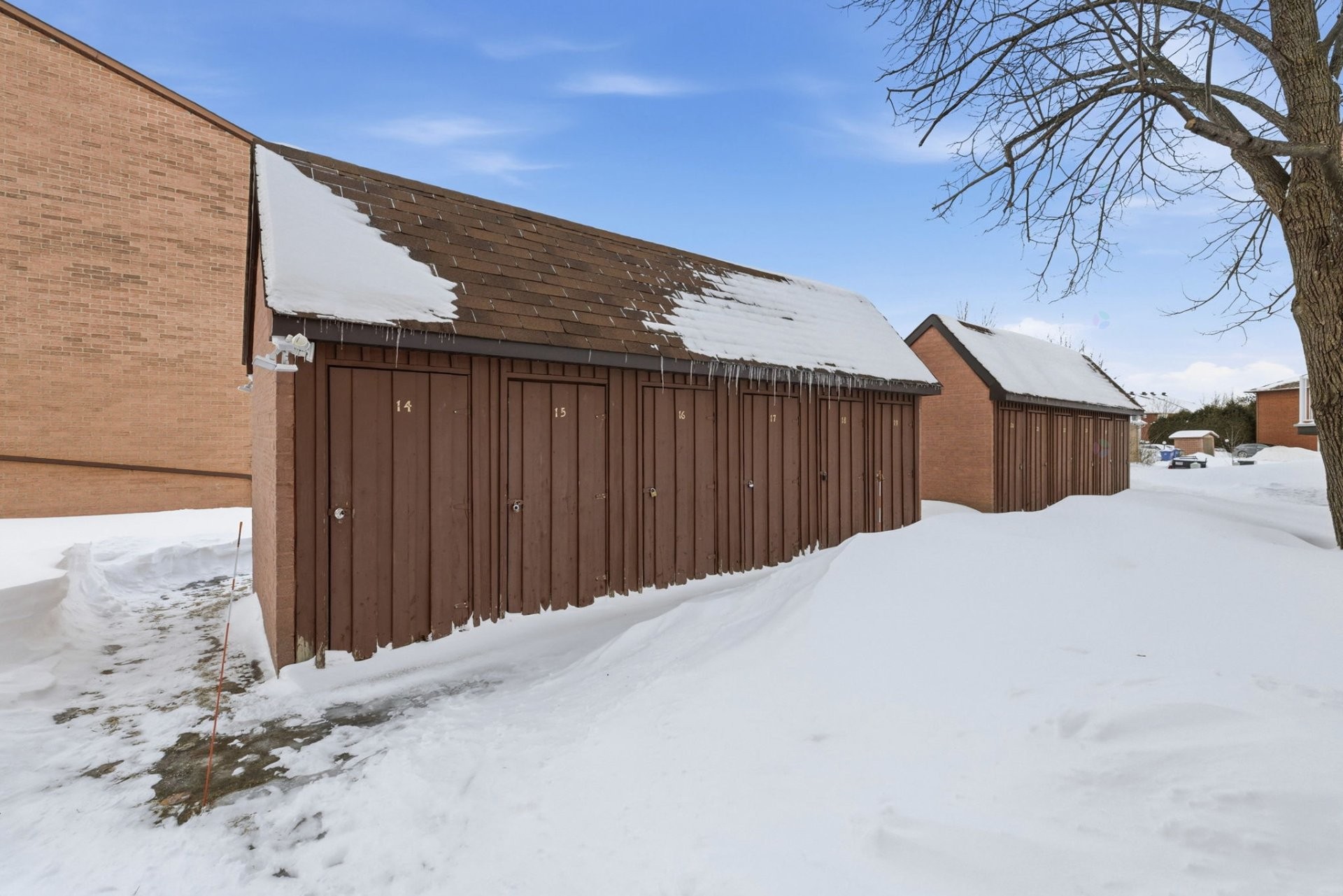 









11


Rue de la Falaise

, 1,
Gatineau (Hull),




QC
J8Z3H5

