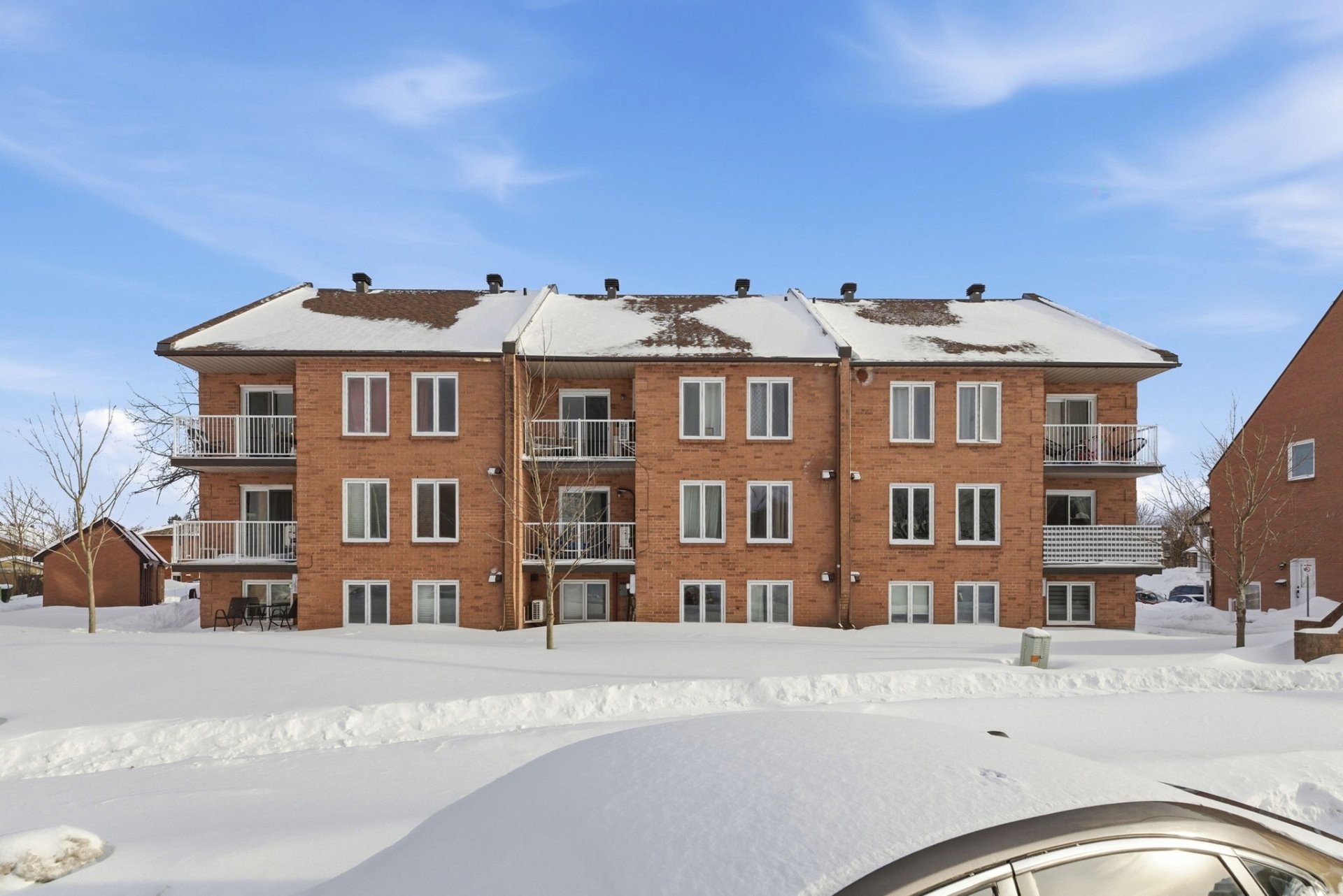 









11


Rue de la Falaise

, 1,
Gatineau (Hull),




QC
J8Z3H5

