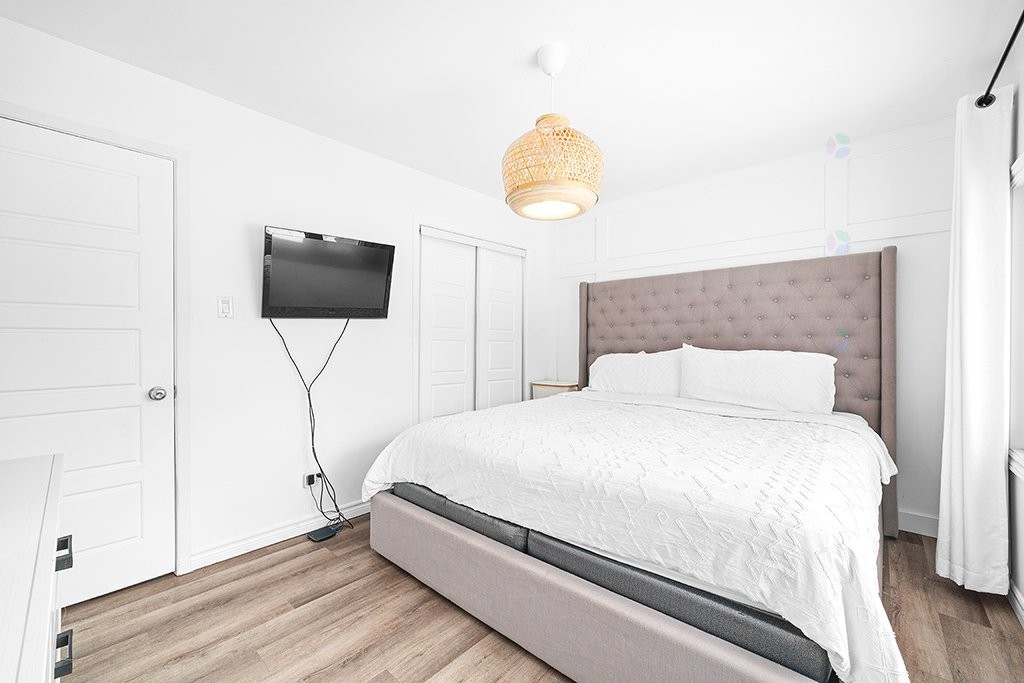 









586


Rue Louis-Cousineau

,
Gatineau (Aylmer),




QC
J9H5J9

