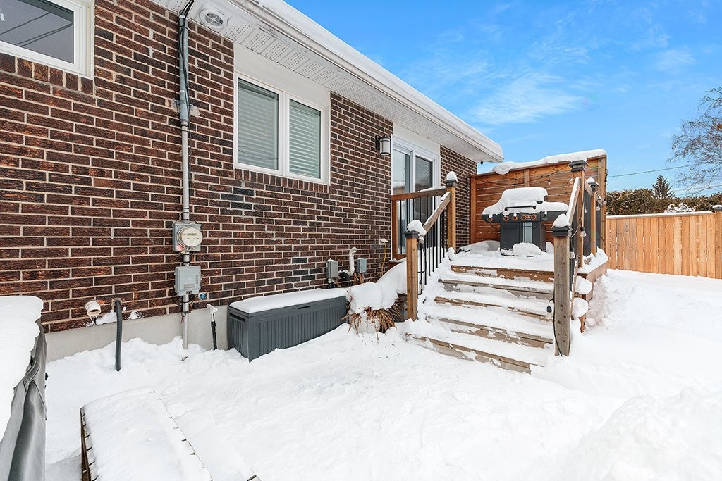 









586


Rue Louis-Cousineau

,
Gatineau (Aylmer),




QC
J9H5J9

