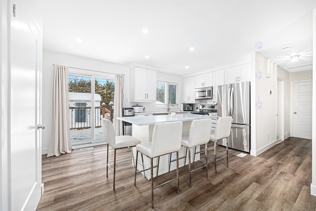 









586


Rue Louis-Cousineau

,
Gatineau (Aylmer),




QC
J9H5J9

