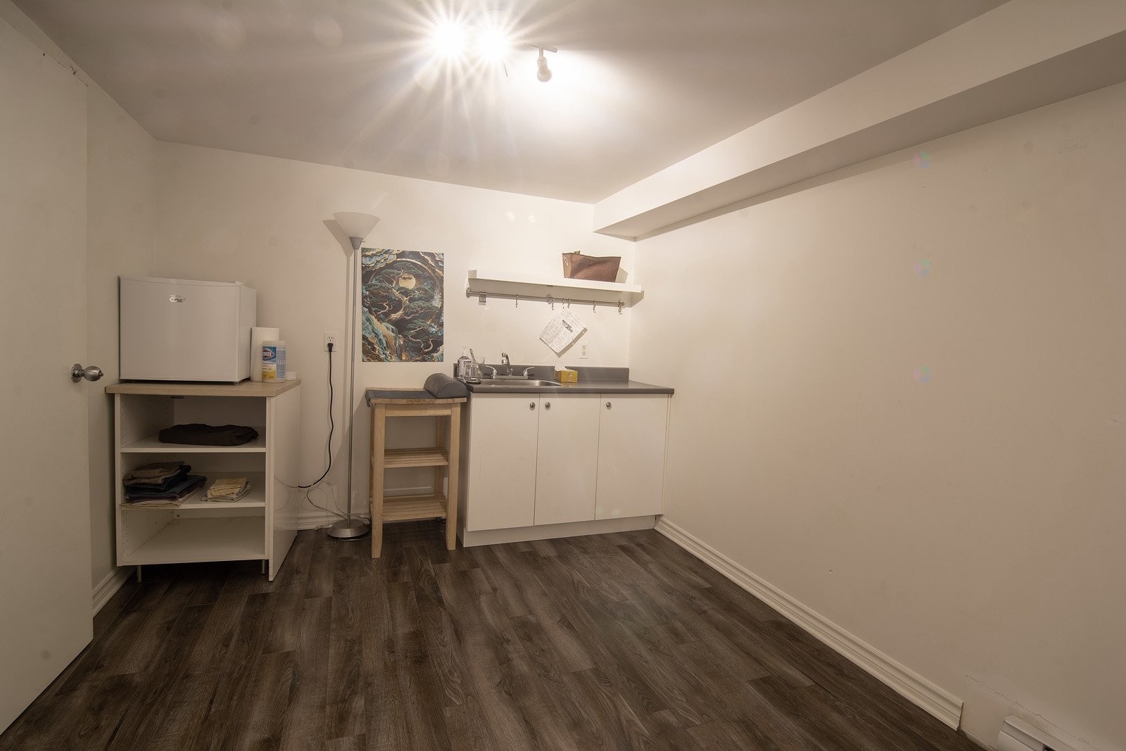 









1715A


Av. Bourgogne

,
Chambly,




QC
J3L1Y8

