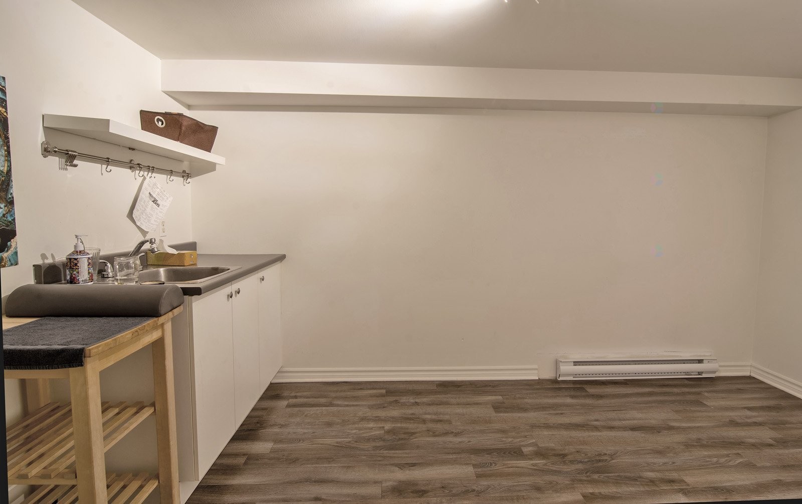 









1715A


Av. Bourgogne

,
Chambly,




QC
J3L1Y8

