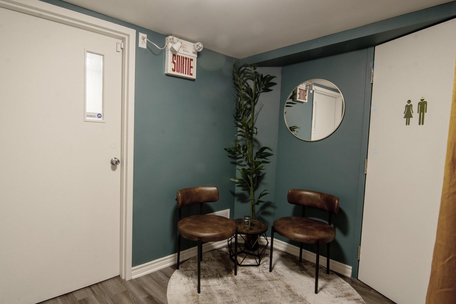 









1715A


Av. Bourgogne

,
Chambly,




QC
J3L1Y8

