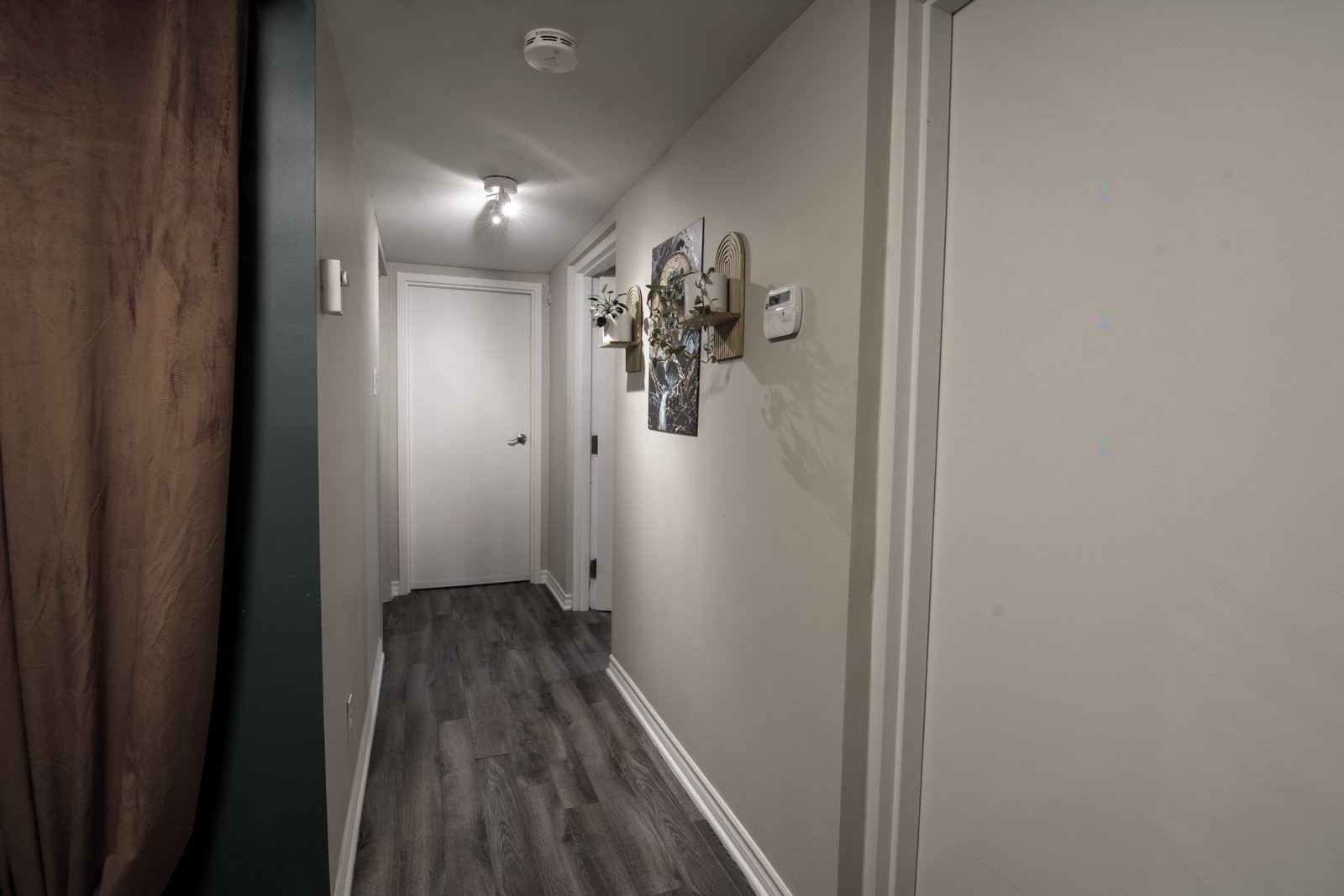 









1715A


Av. Bourgogne

,
Chambly,




QC
J3L1Y8

