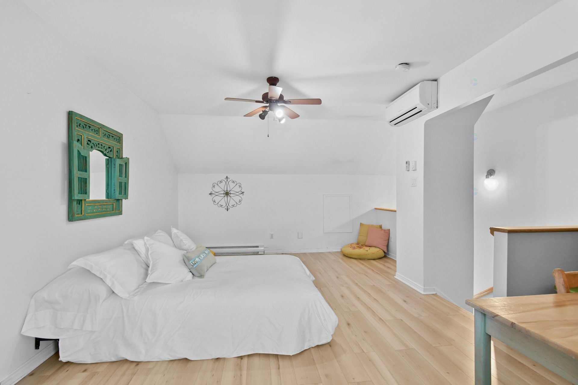 









1559


Rue de l'Everest

,
Montréal (Saint-Laurent),




QC
H2R2W6

