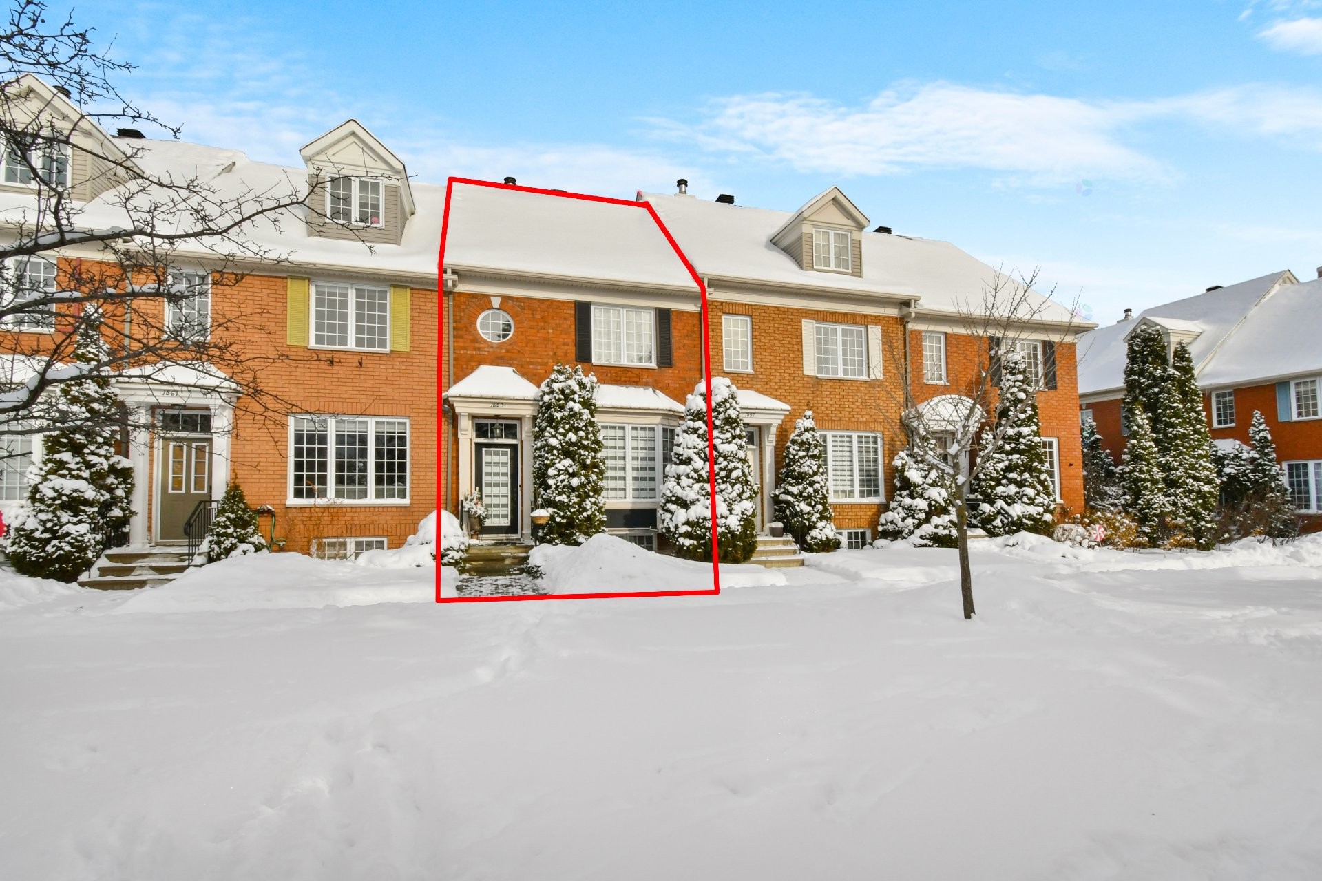 









1559


Rue de l'Everest

,
Montréal (Saint-Laurent),




QC
H2R2W6

