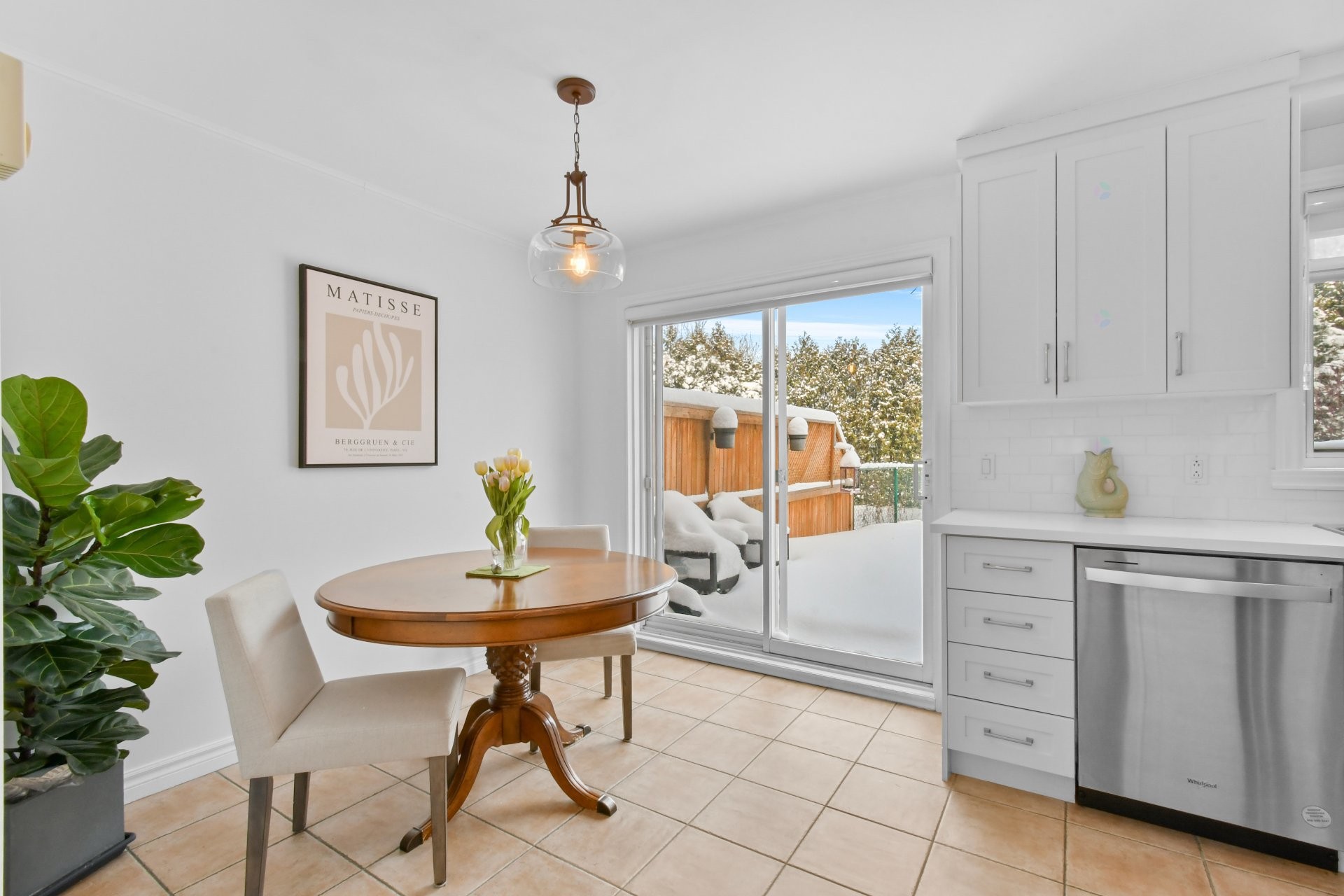 









1559


Rue de l'Everest

,
Montréal (Saint-Laurent),




QC
H2R2W6

