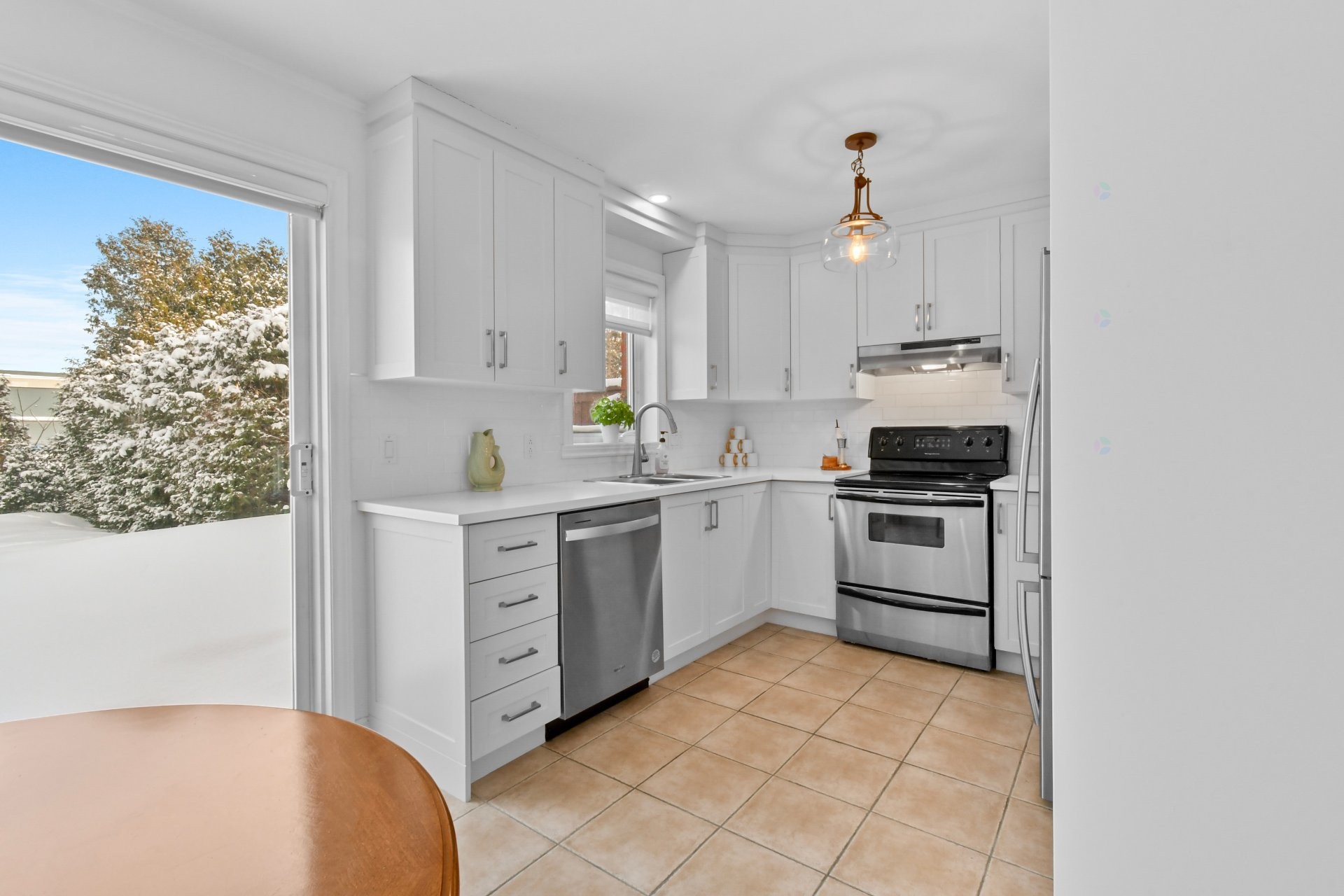 









1559


Rue de l'Everest

,
Montréal (Saint-Laurent),




QC
H2R2W6

