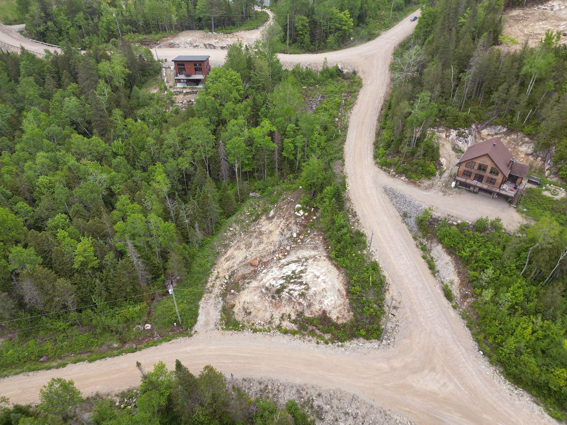 












Ch. de la Traverse

,
Saint-Côme,







QC
J0K2B0

