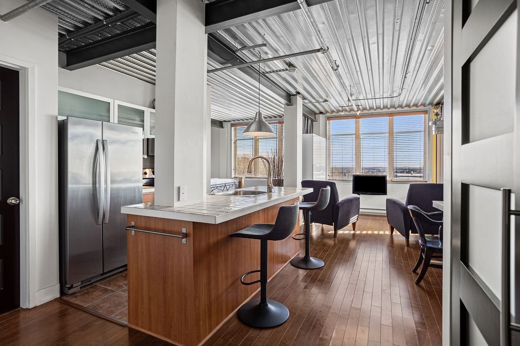 









450


Place Fabien-Drapeau

, 404,
Sainte-Thérèse,




QC
J7E5W6

