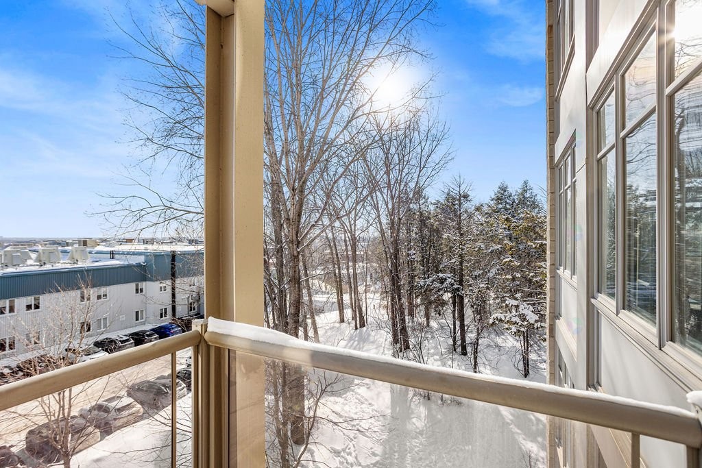 









450


Place Fabien-Drapeau

, 404,
Sainte-Thérèse,




QC
J7E5W6

