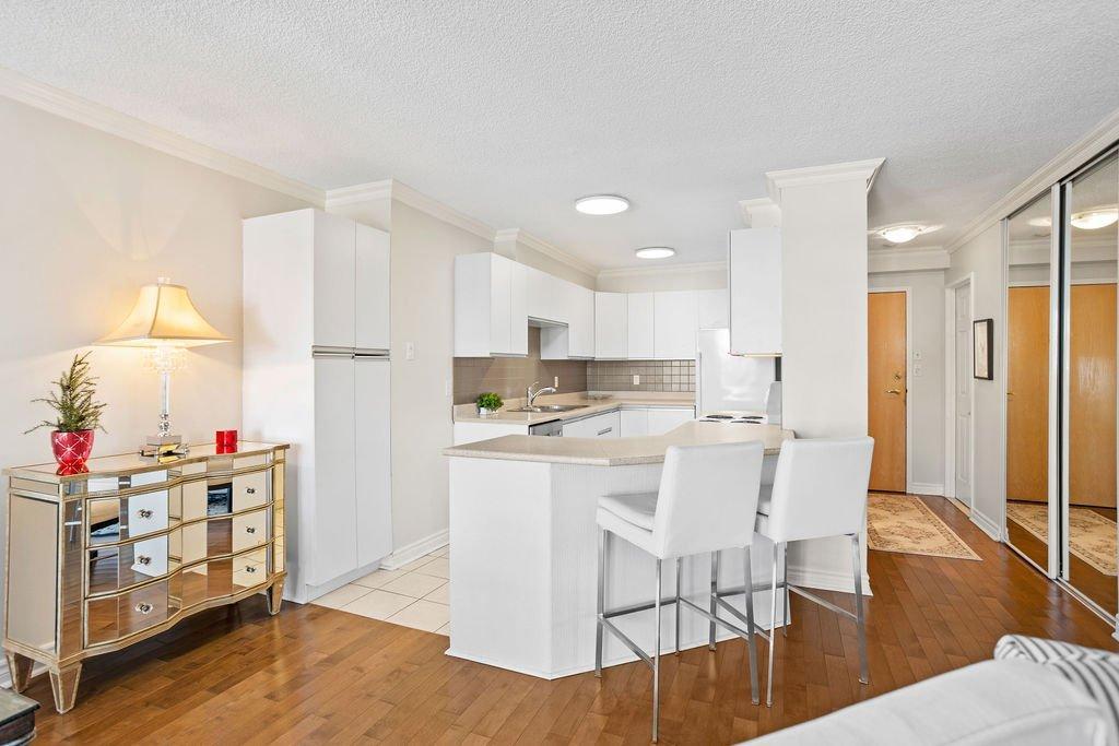 









4460


Ch. des Cageux

, 506,
Laval (Chomedey),




QC
H7W2S7

