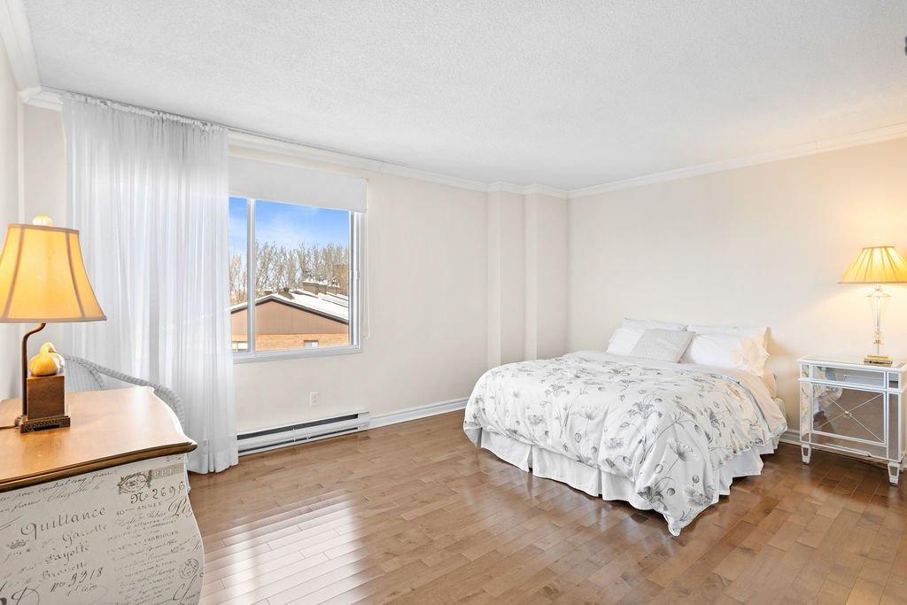 









4460


Ch. des Cageux

, 506,
Laval (Chomedey),




QC
H7W2S7

