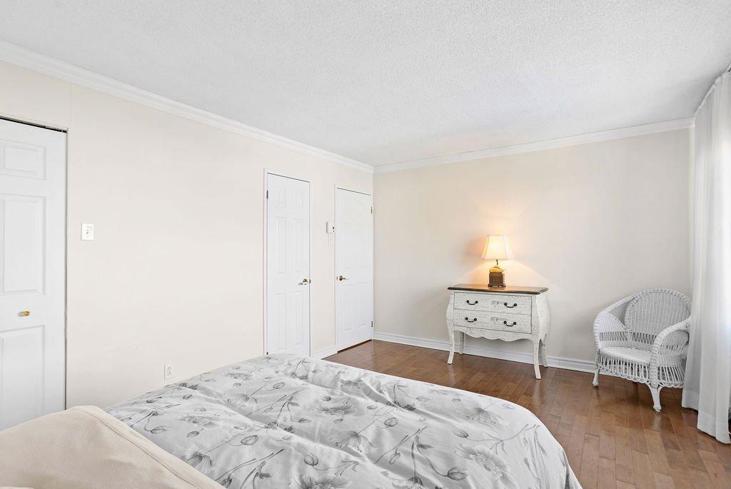 









4460


Ch. des Cageux

, 506,
Laval (Chomedey),




QC
H7W2S7

