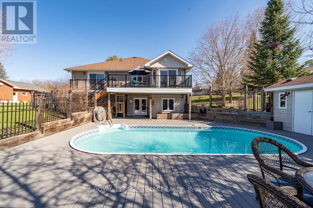 












230 OPEONGO ROAD

,
Renfrew,




Ontario
K7V2T5

