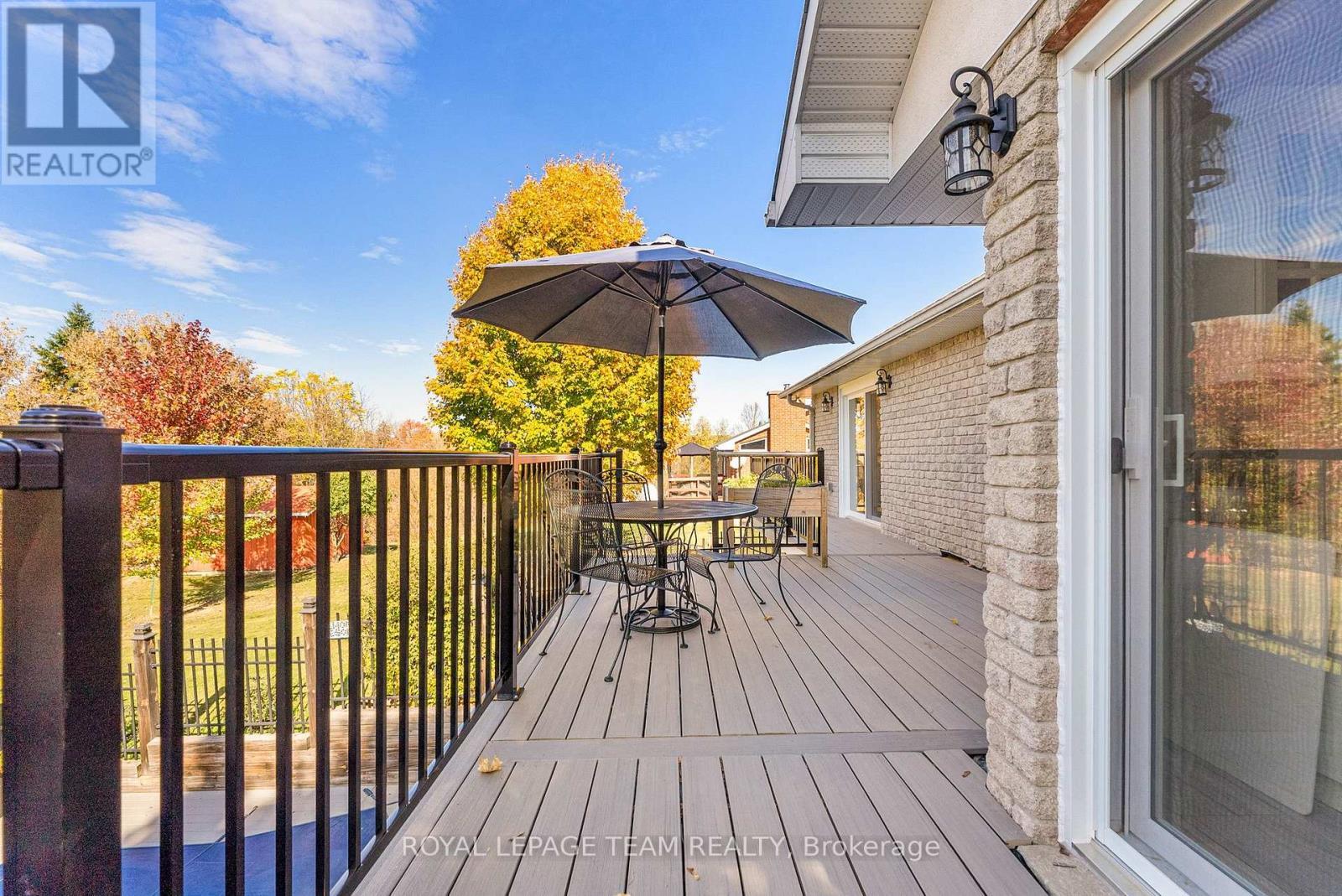 












230 OPEONGO ROAD

,
Renfrew,




Ontario
K7V2T5

