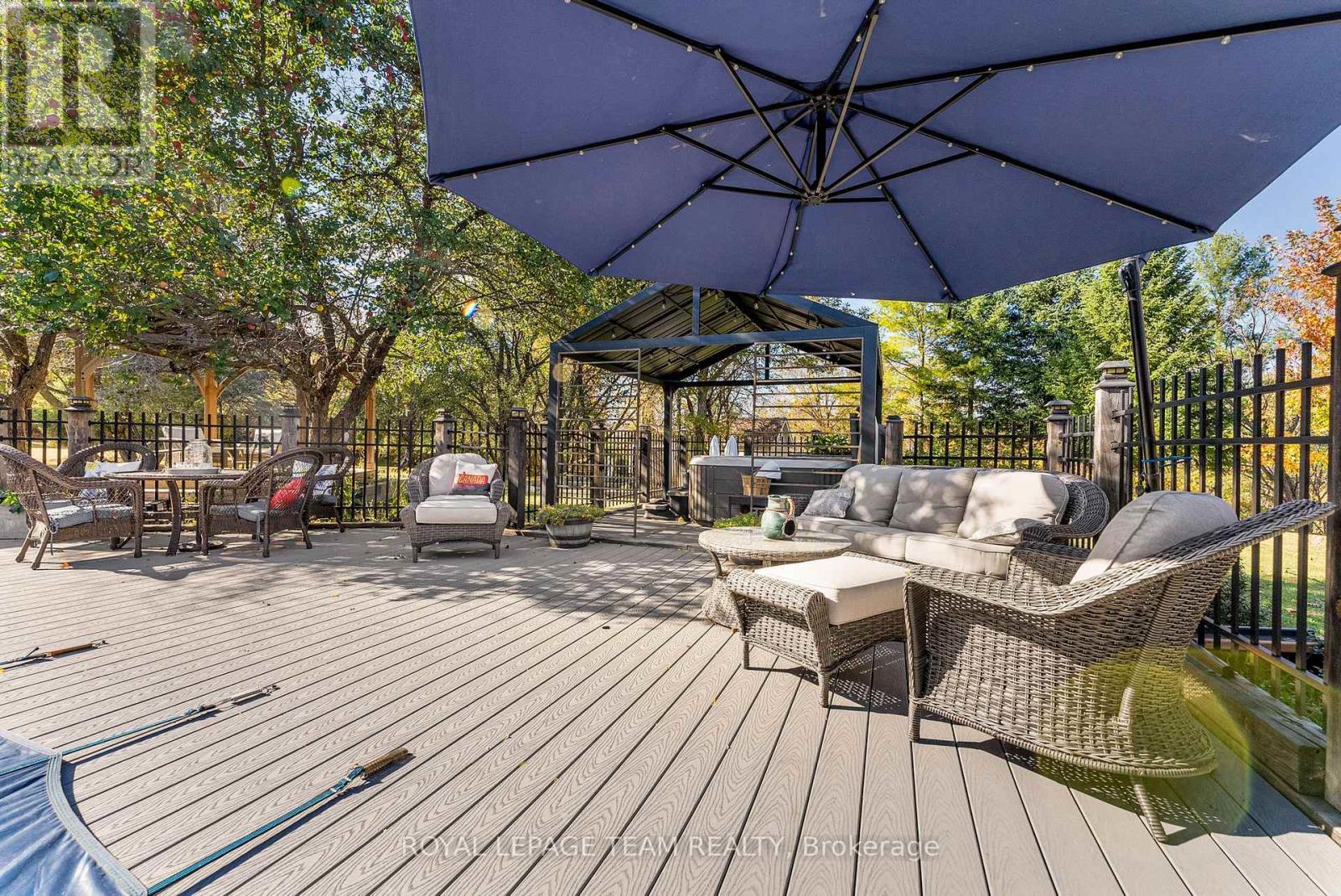 












230 OPEONGO ROAD

,
Renfrew,




Ontario
K7V2T5

