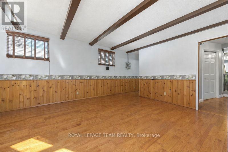 












144 OPEONGO ROAD

,
Renfrew,




Ontario
K7V2T5

