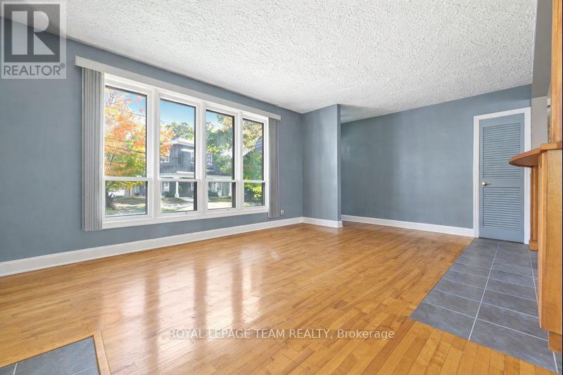 












144 OPEONGO ROAD

,
Renfrew,




Ontario
K7V2T5

