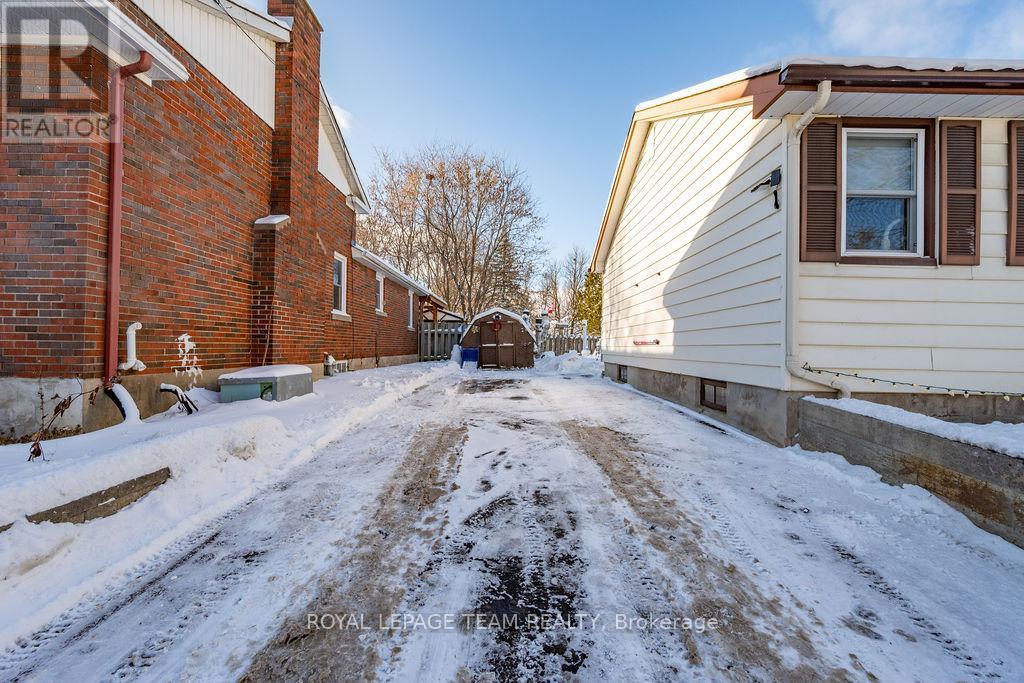 












144 OPEONGO ROAD

,
Renfrew,




Ontario
K7V2T5

