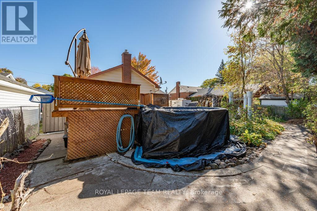 












144 OPEONGO ROAD

,
Renfrew,




Ontario
K7V2T5

