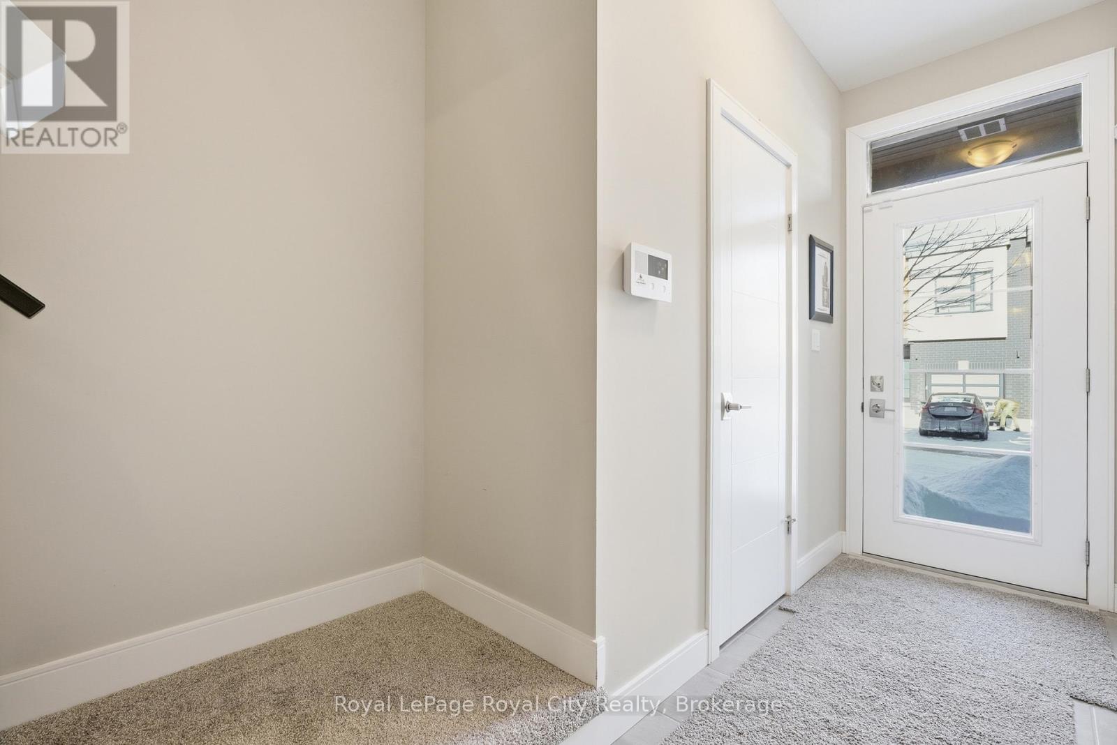 












88 - 60 ARKELL ROAD

,
Guelph (Kortright East),




Ontario
N1L1G8

