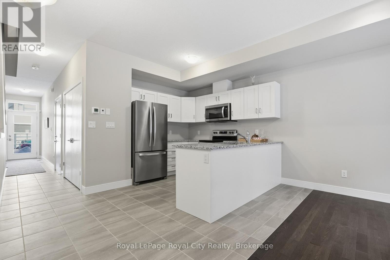 












88 - 60 ARKELL ROAD

,
Guelph (Kortright East),




Ontario
N1L1G8

