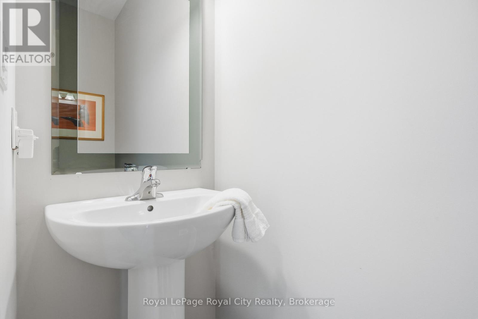 












88 - 60 ARKELL ROAD

,
Guelph (Kortright East),




Ontario
N1L1G8

