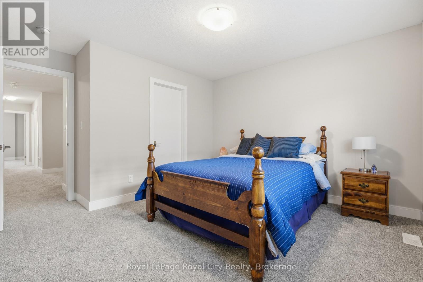 












88 - 60 ARKELL ROAD

,
Guelph (Kortright East),




Ontario
N1L1G8

