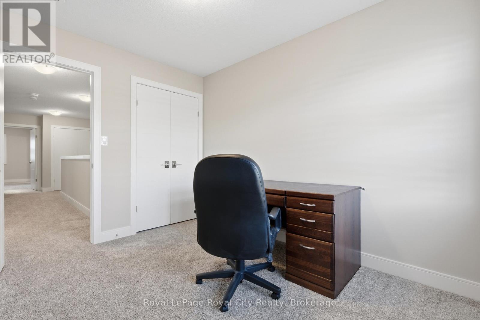 












88 - 60 ARKELL ROAD

,
Guelph (Kortright East),




Ontario
N1L1G8

