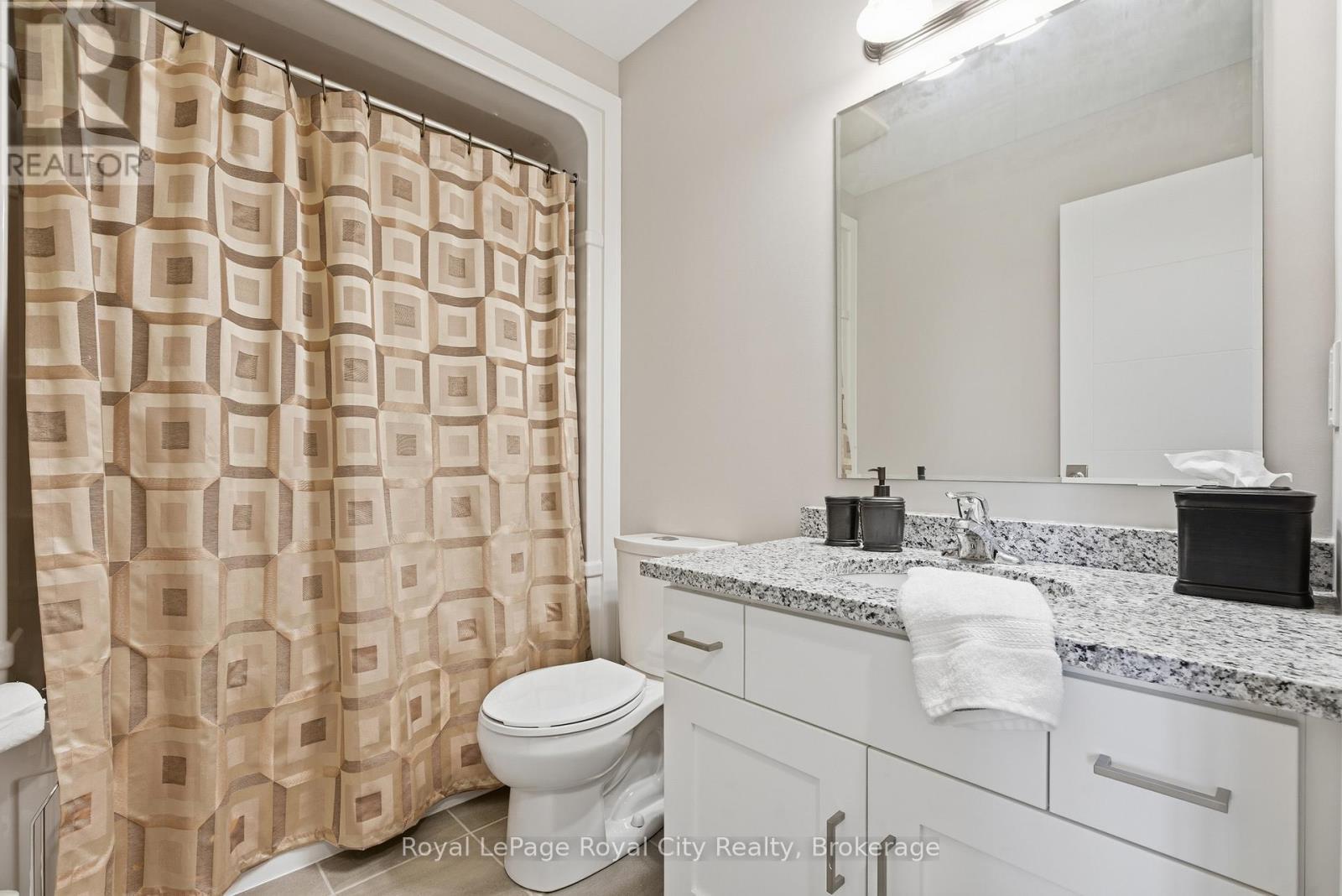 












88 - 60 ARKELL ROAD

,
Guelph (Kortright East),




Ontario
N1L1G8

