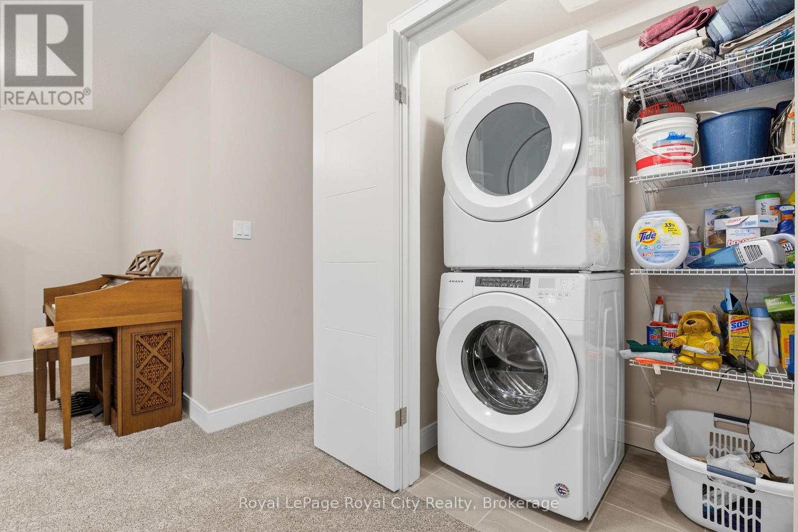 












88 - 60 ARKELL ROAD

,
Guelph (Kortright East),




Ontario
N1L1G8

