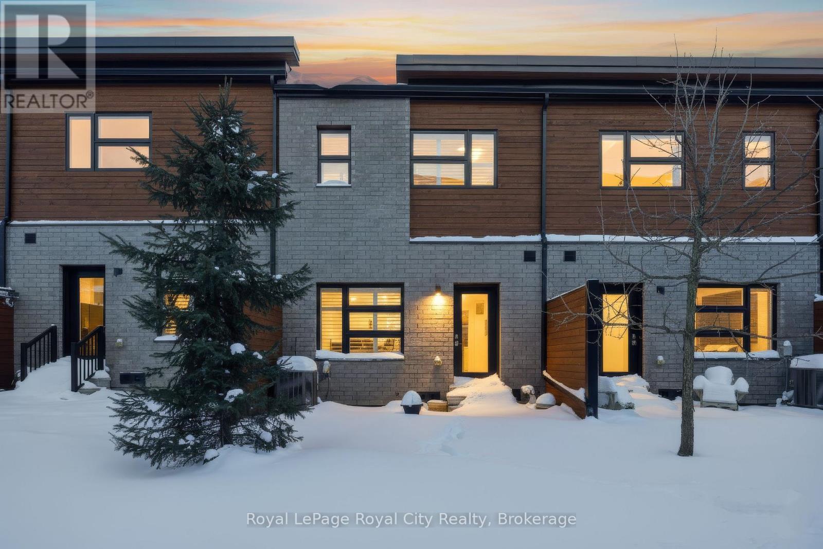 












88 - 60 ARKELL ROAD

,
Guelph (Kortright East),




Ontario
N1L1G8

