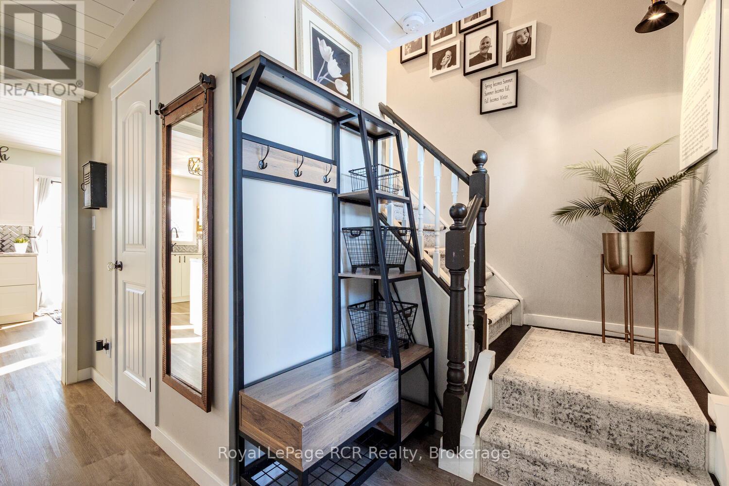 












453 8TH A AVENUE E

,
Owen Sound,




Ontario
N4K6S8

