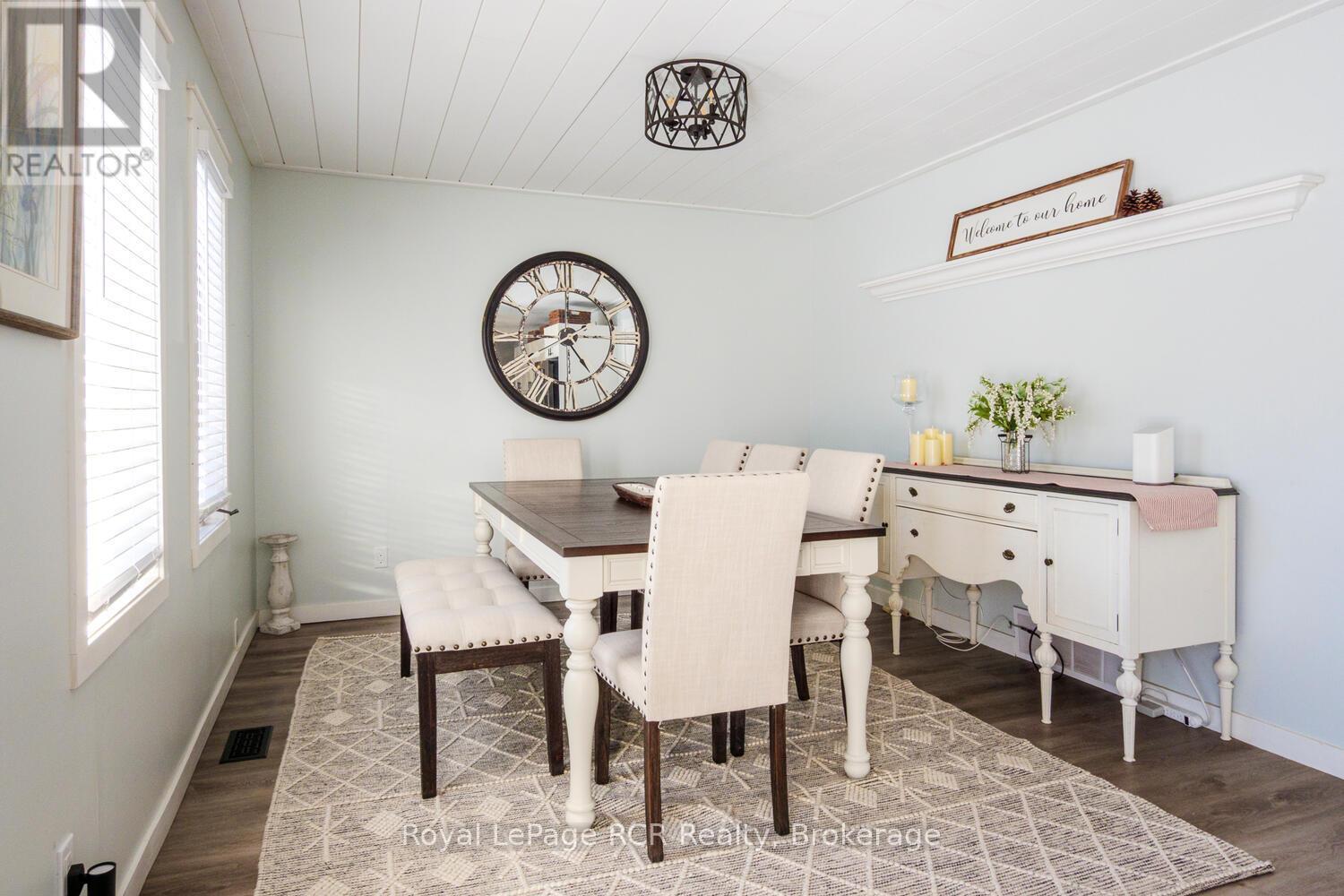 












453 8TH A AVENUE E

,
Owen Sound,




Ontario
N4K6S8

