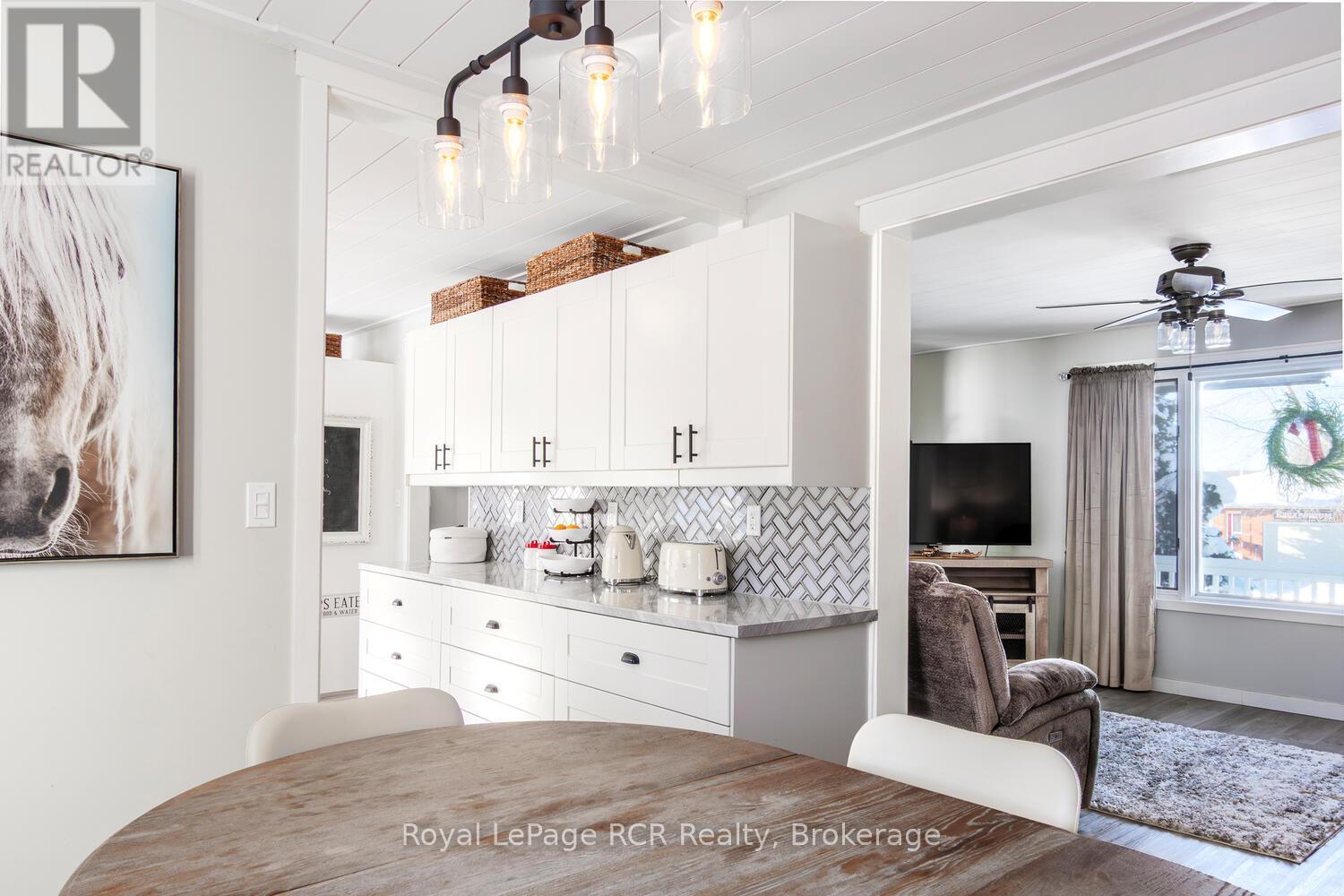 












453 8TH A AVENUE E

,
Owen Sound,




Ontario
N4K6S8

