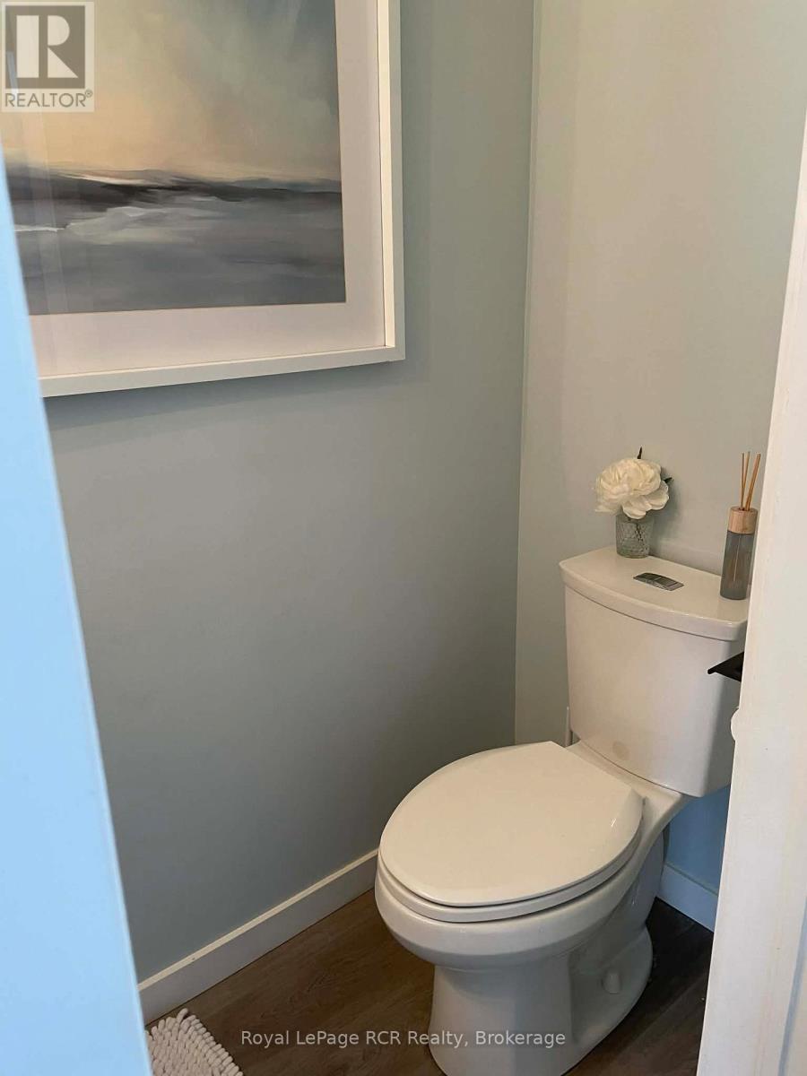 












453 8TH A AVENUE E

,
Owen Sound,




Ontario
N4K6S8

