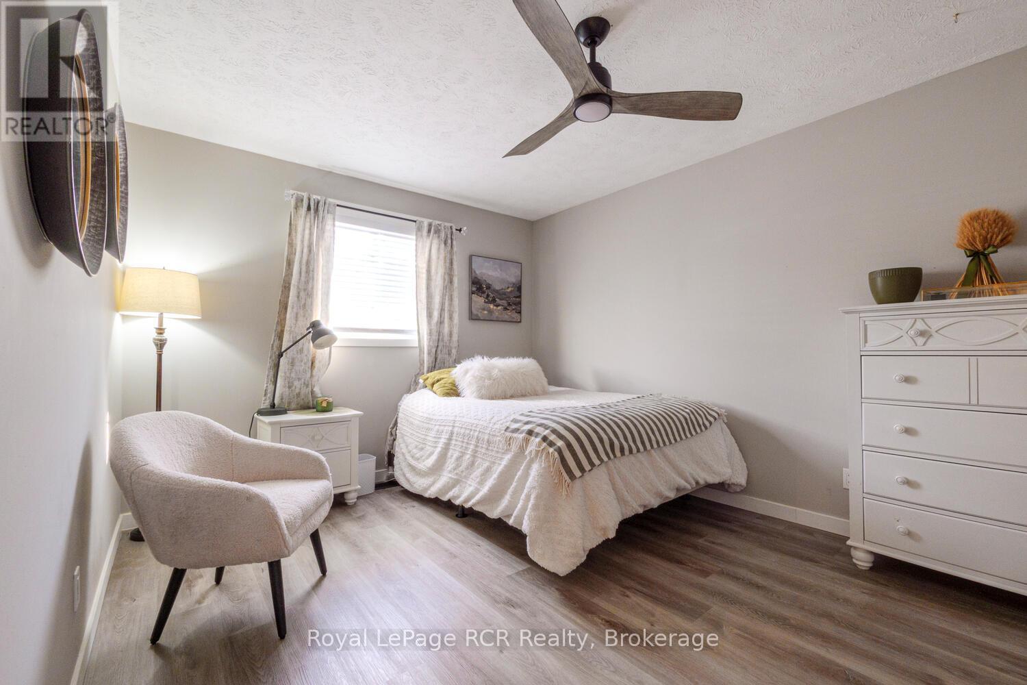 












453 8TH A AVENUE E

,
Owen Sound,




Ontario
N4K6S8

