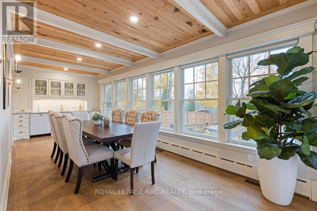 












50 HILLCREST AVENUE

,
St. Catharines (Old Glenridge),




Ontario
L2R4Y1

