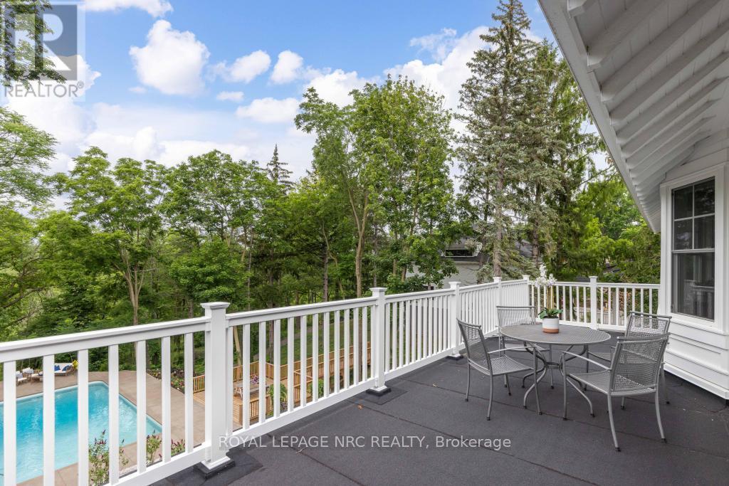 












50 HILLCREST AVENUE

,
St. Catharines (Old Glenridge),




Ontario
L2R4Y1

