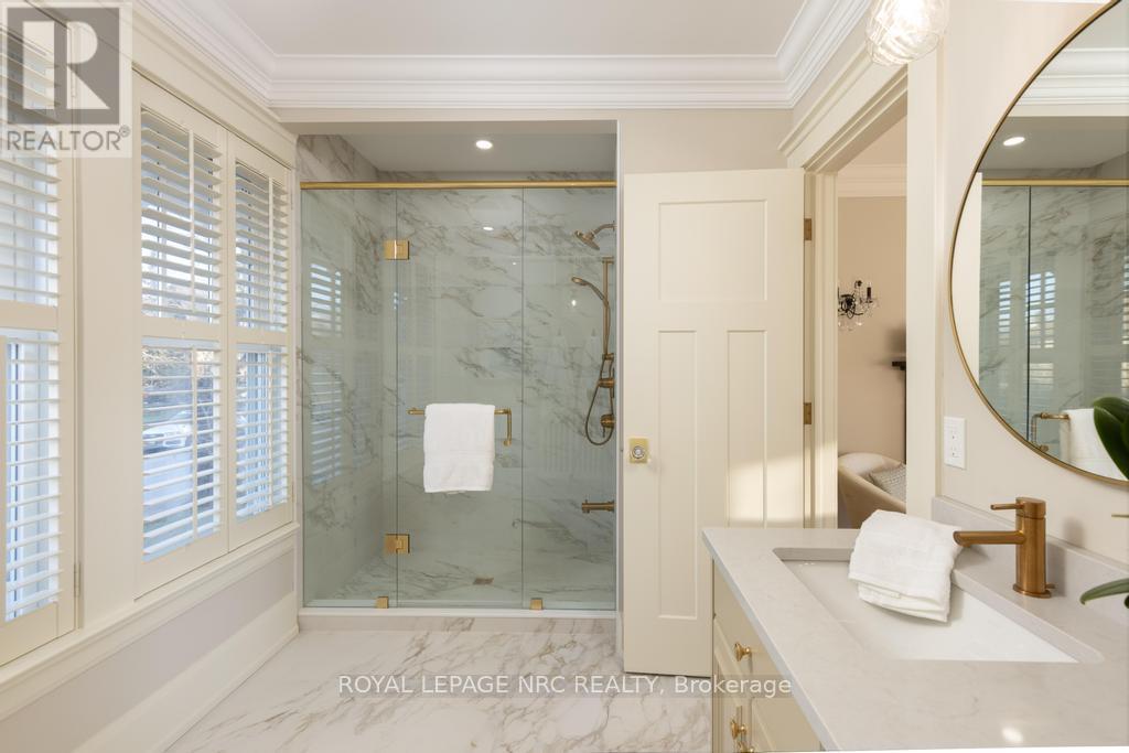 












50 HILLCREST AVENUE

,
St. Catharines (Old Glenridge),




Ontario
L2R4Y1

