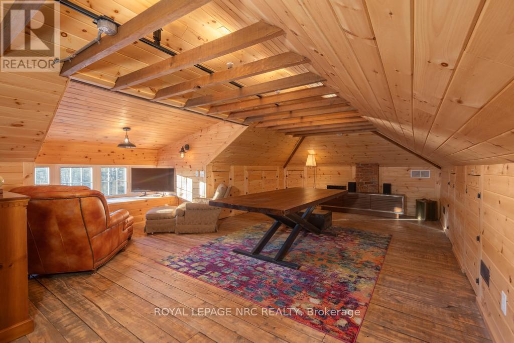 












50 HILLCREST AVENUE

,
St. Catharines (Old Glenridge),




Ontario
L2R4Y1

