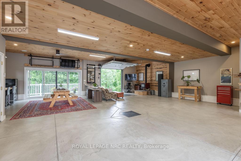 












50 HILLCREST AVENUE

,
St. Catharines (Old Glenridge),




Ontario
L2R4Y1

