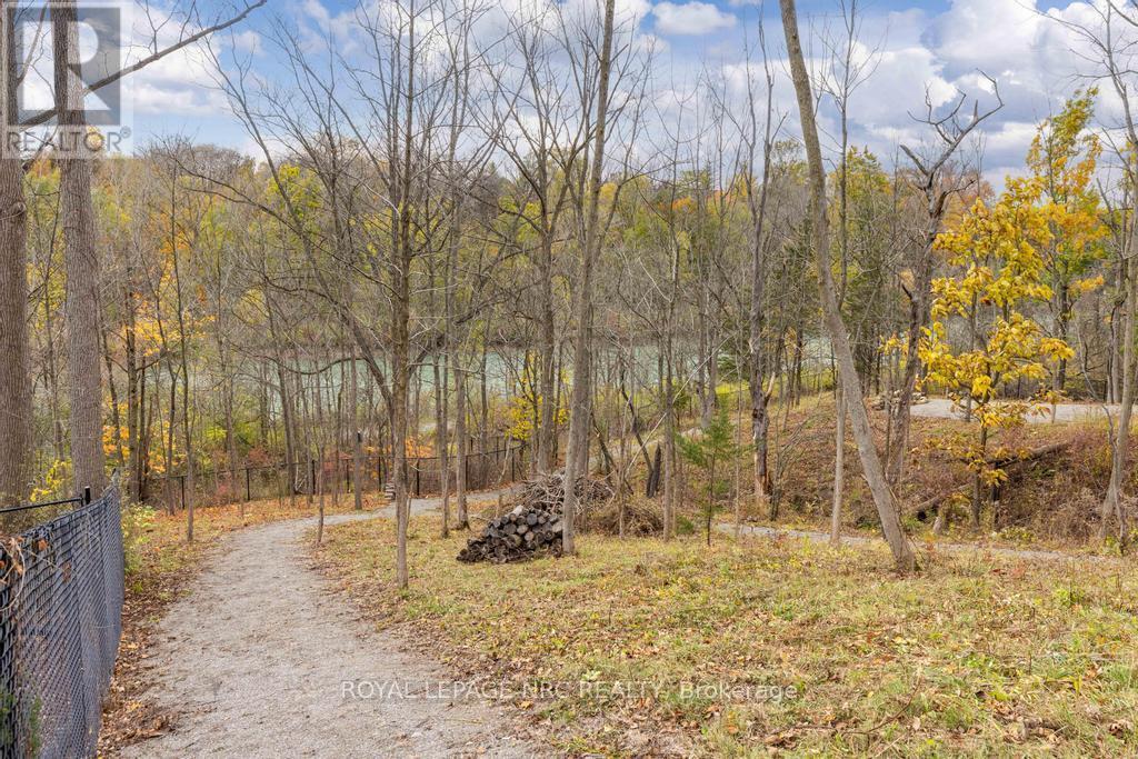 












50 HILLCREST AVENUE

,
St. Catharines (Old Glenridge),




Ontario
L2R4Y1

