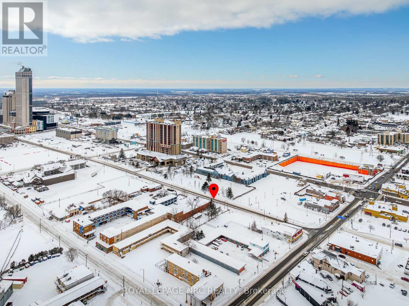 












5930 FALLSVIEW AVENUE

,
Niagara Falls (Clifton Hill),




Ontario
L2G3V5

