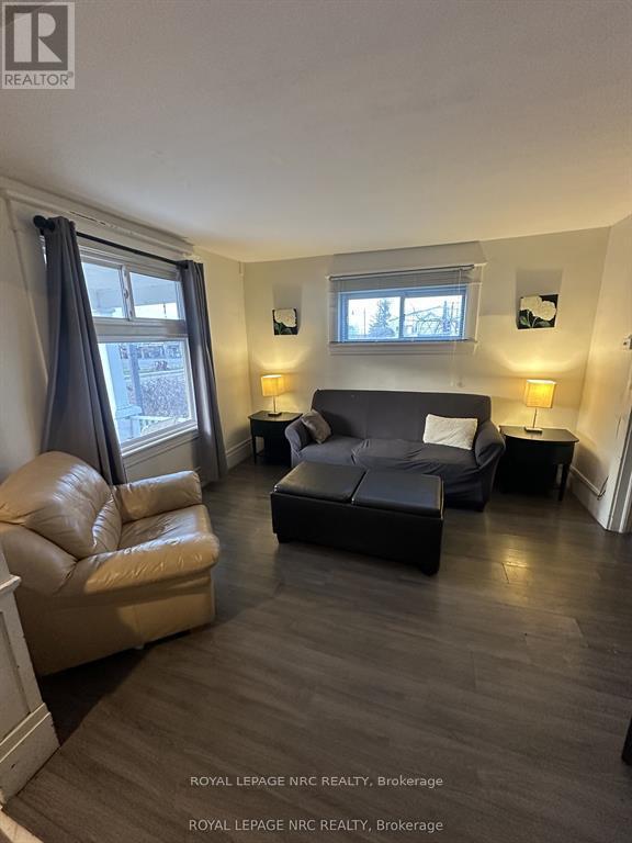 












5930 FALLSVIEW AVENUE

,
Niagara Falls (Clifton Hill),




Ontario
L2G3V5

