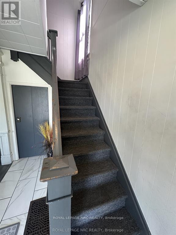 












5930 FALLSVIEW AVENUE

,
Niagara Falls (Clifton Hill),




Ontario
L2G3V5

