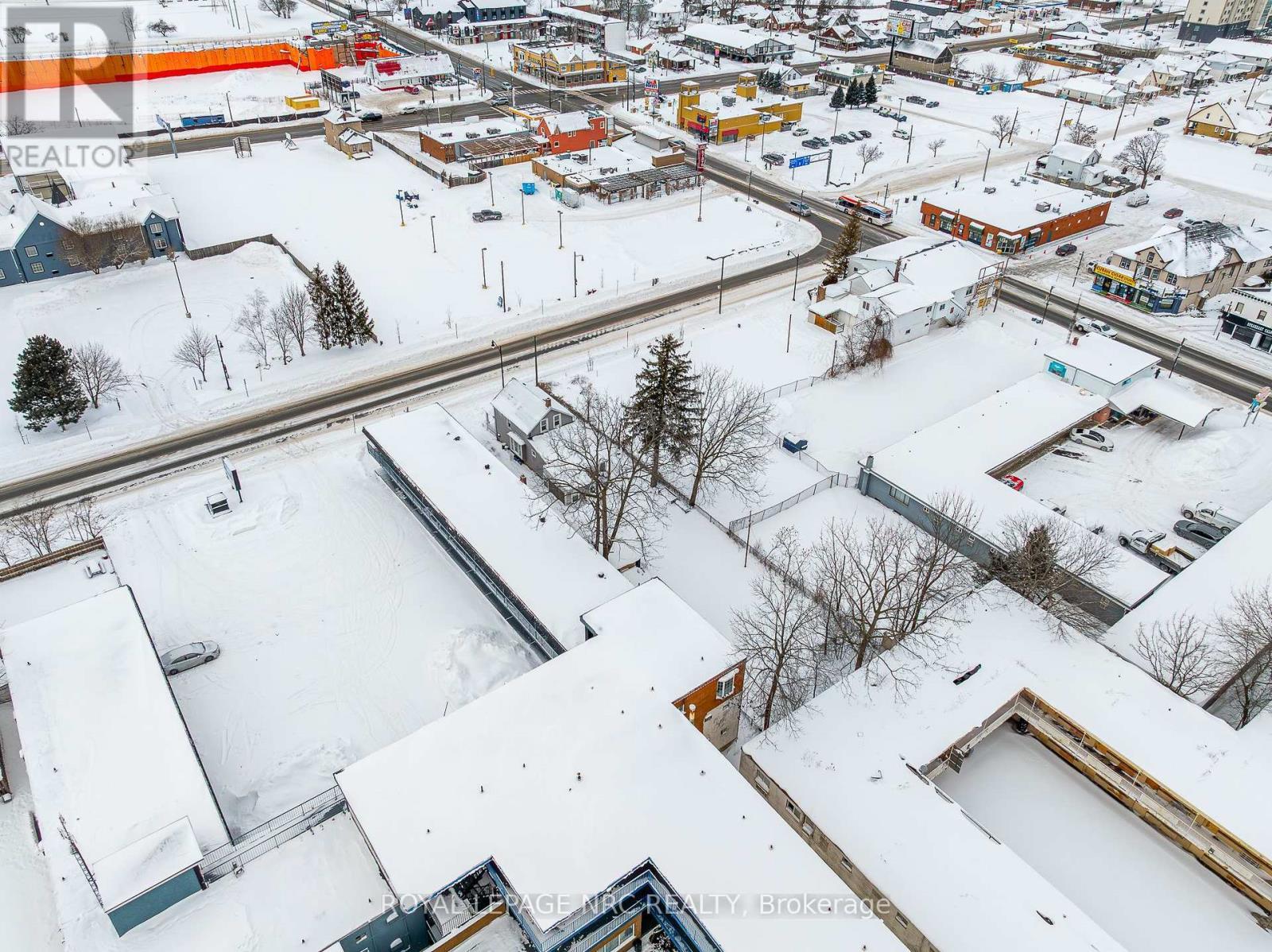 












5930 FALLSVIEW AVENUE

,
Niagara Falls (Clifton Hill),




Ontario
L2G3V5

