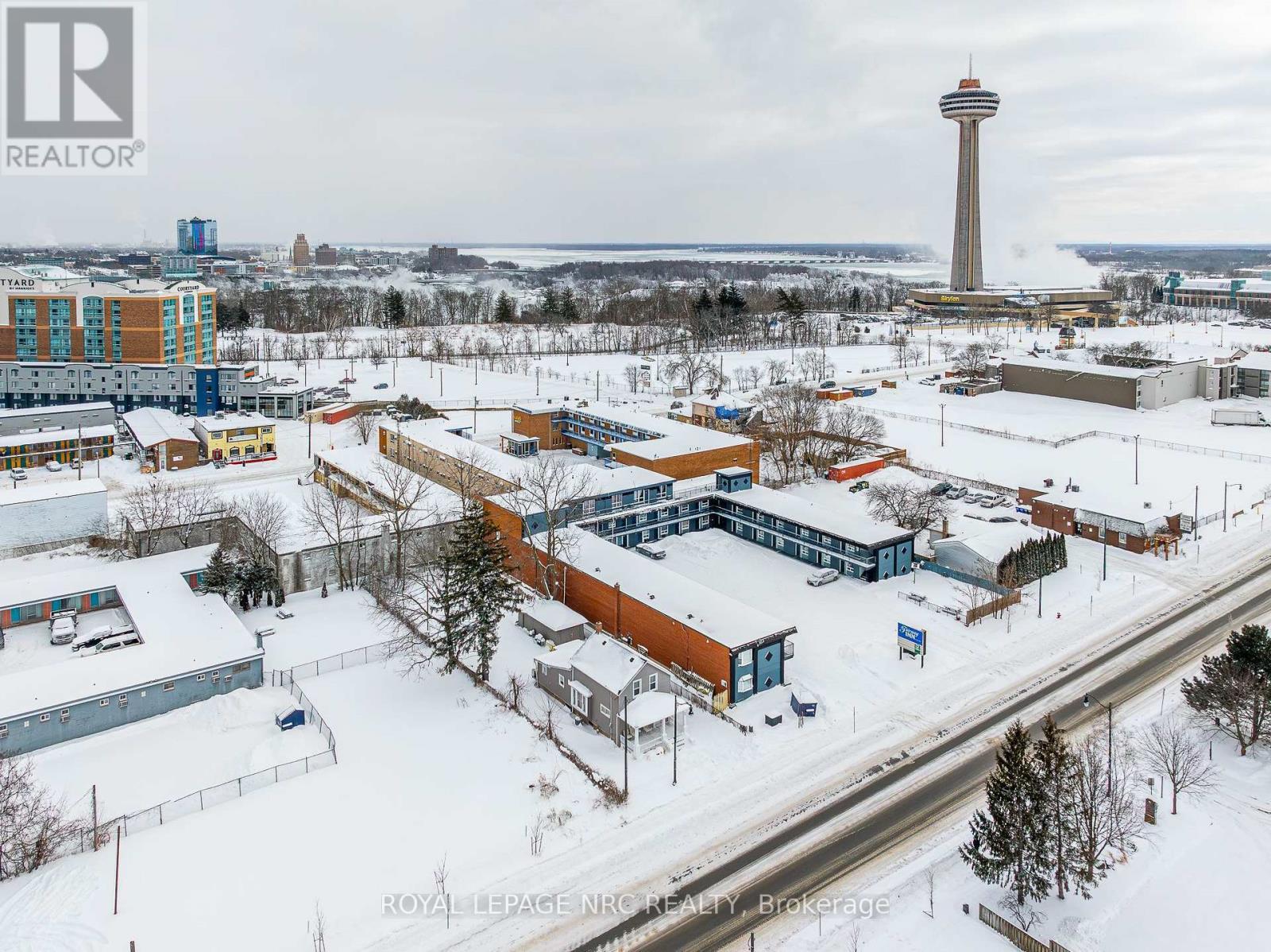 












5930 FALLSVIEW AVENUE

,
Niagara Falls (Clifton Hill),




Ontario
L2G3V5

